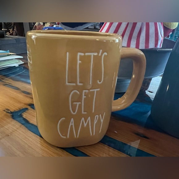 Rae Dunn, 2 pack campy tree mug set, new, yellow, geeen - Picture 6 of 7